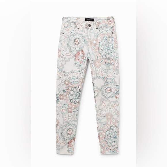 Desigual Denim - Desigual Artsy Cropped Jeans - White and Blue MEX 26 - see measurements